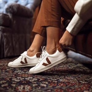 Veja Esplar Logo Leather Camel